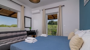 4 bedrooms, iron/ironing board, free WiFi, bed sheets - Ruvelis Villa (Zakynthos)