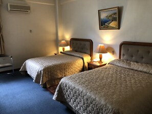 Premium bedding, minibar, desk, iron/ironing board