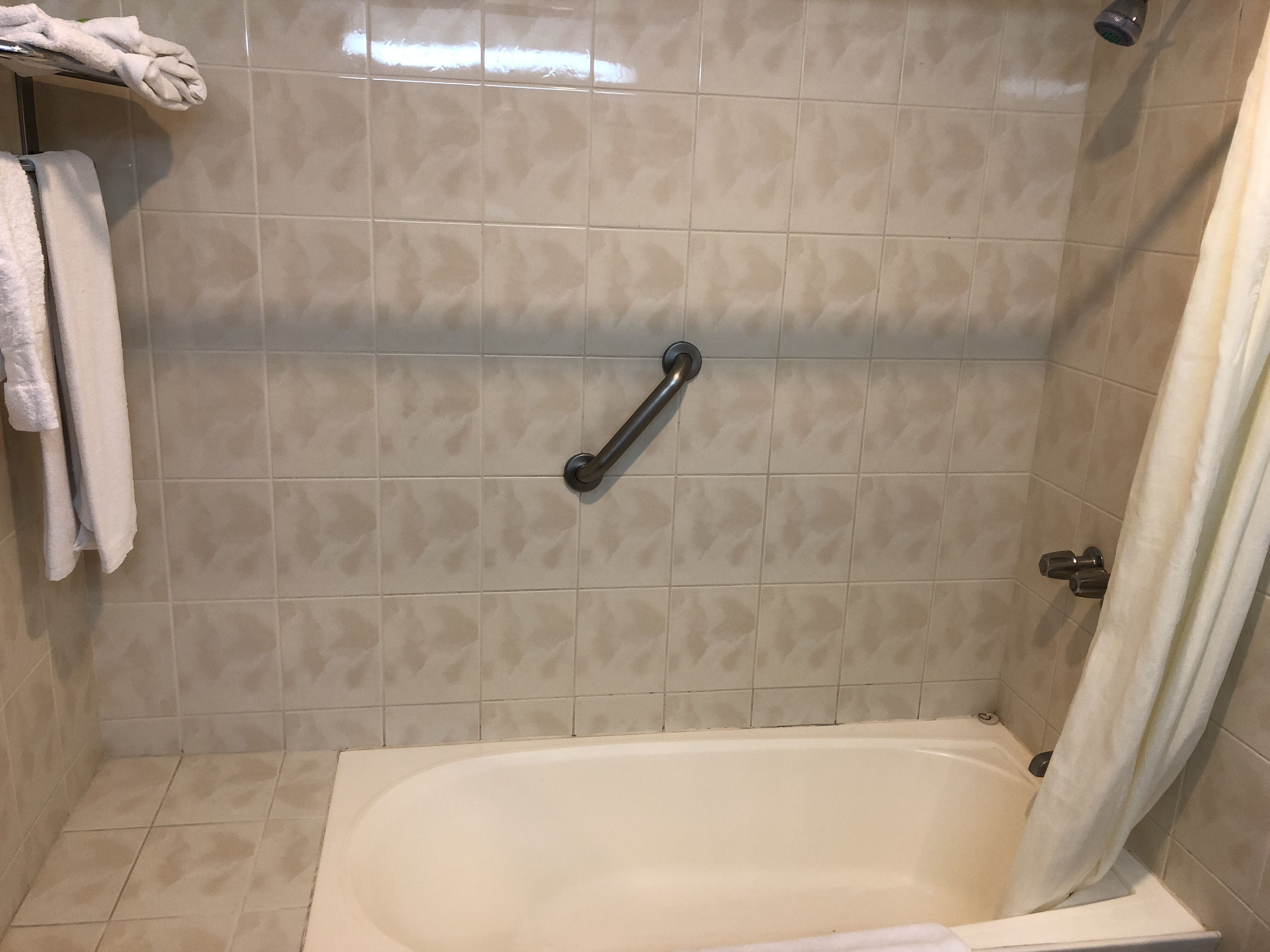 basic room, 1 queen bed, non smoking | bathroom shower