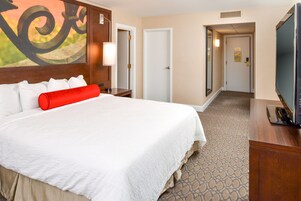 Standard Room, 1 King Bed, Refrigerator & Microwave | In-room safe, desk, iron/ironing board, rollaway beds