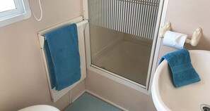 Mountain View 1 Caravan | Bathroom | Shower, hair dryer