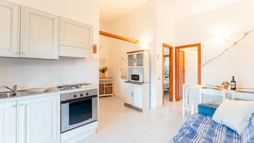 ์ํํธ, ์นจ์ค 2๊ฐ (4) | ๊ฑฐ์ค ๊ณต๊ฐ | ํ๋ฉด TV