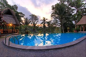 Alberca al aire libre 