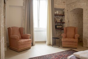 Suite familiar (Tabacco) | Decoración individual, mobiliario individual, escritorio