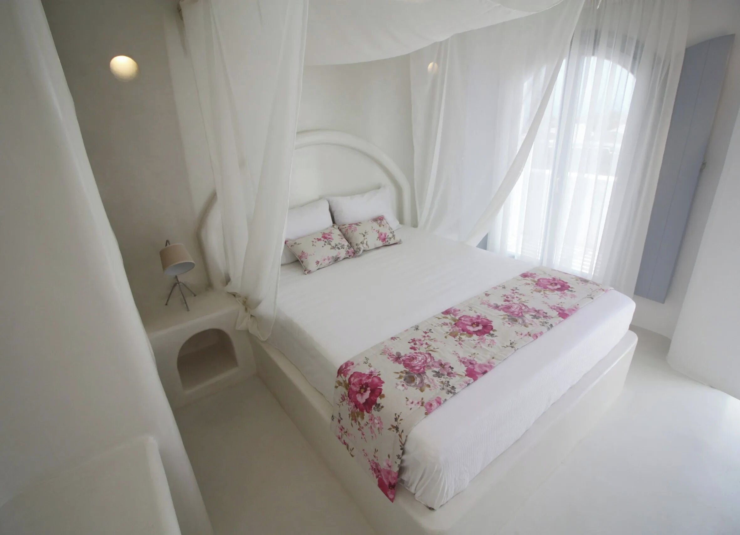 Superior Villa, Hot Tub (Split Level - 3 pax) | Ylelliset vuodevaatteet, pillowtop-patjalliset sängyt