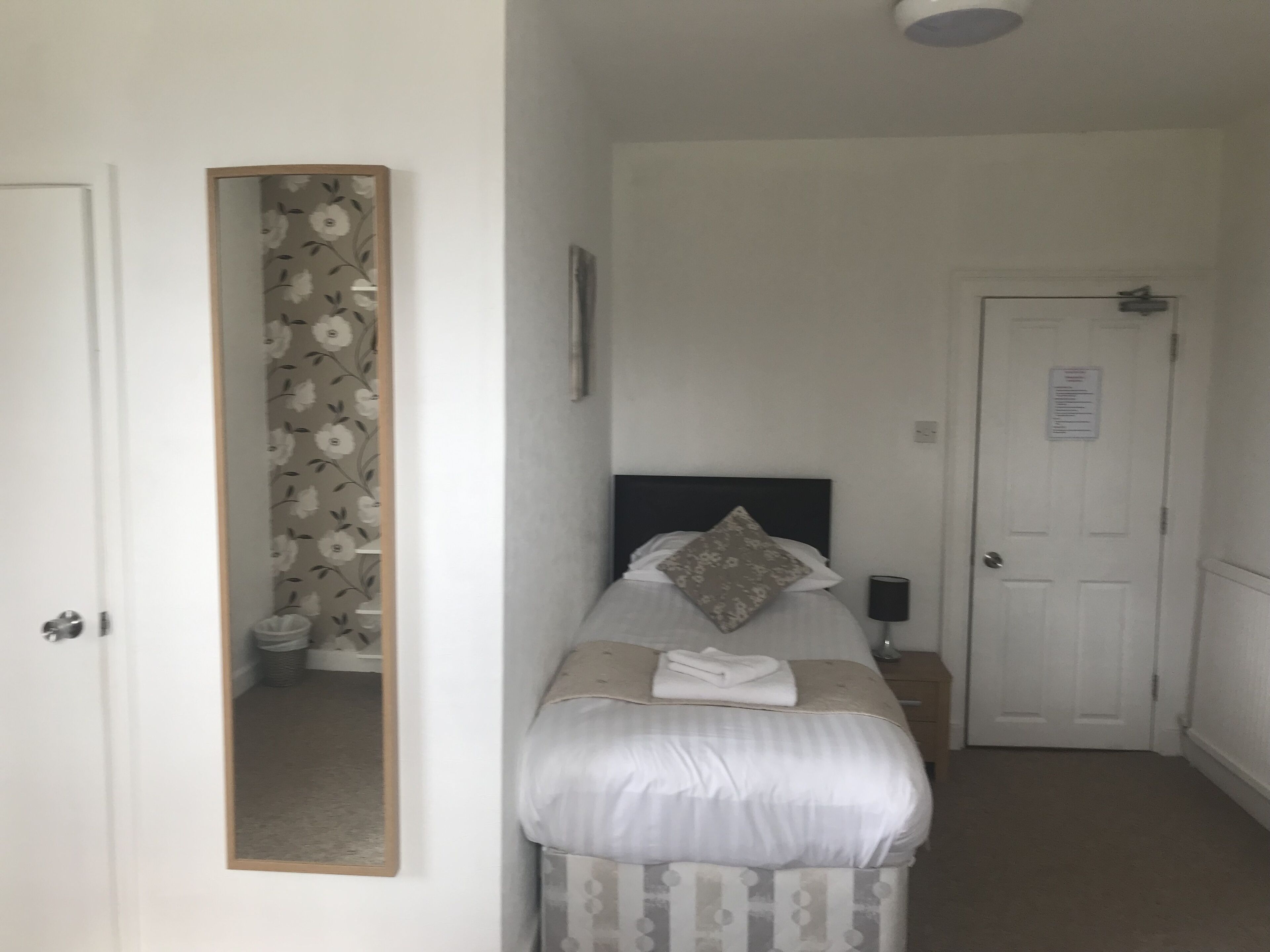 premium suite, ensuite, river view