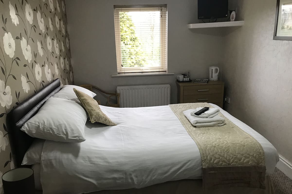 Premium-Doppelzimmer, mit Bad, Gartenblick