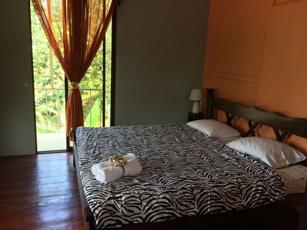 Blackout curtains, soundproofing, free WiFi, bed sheets