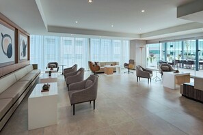 Lounge dans le hall