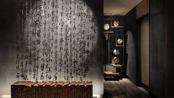 3 restaurants, breakfast, lunch, dinner served; Chinese cuisine