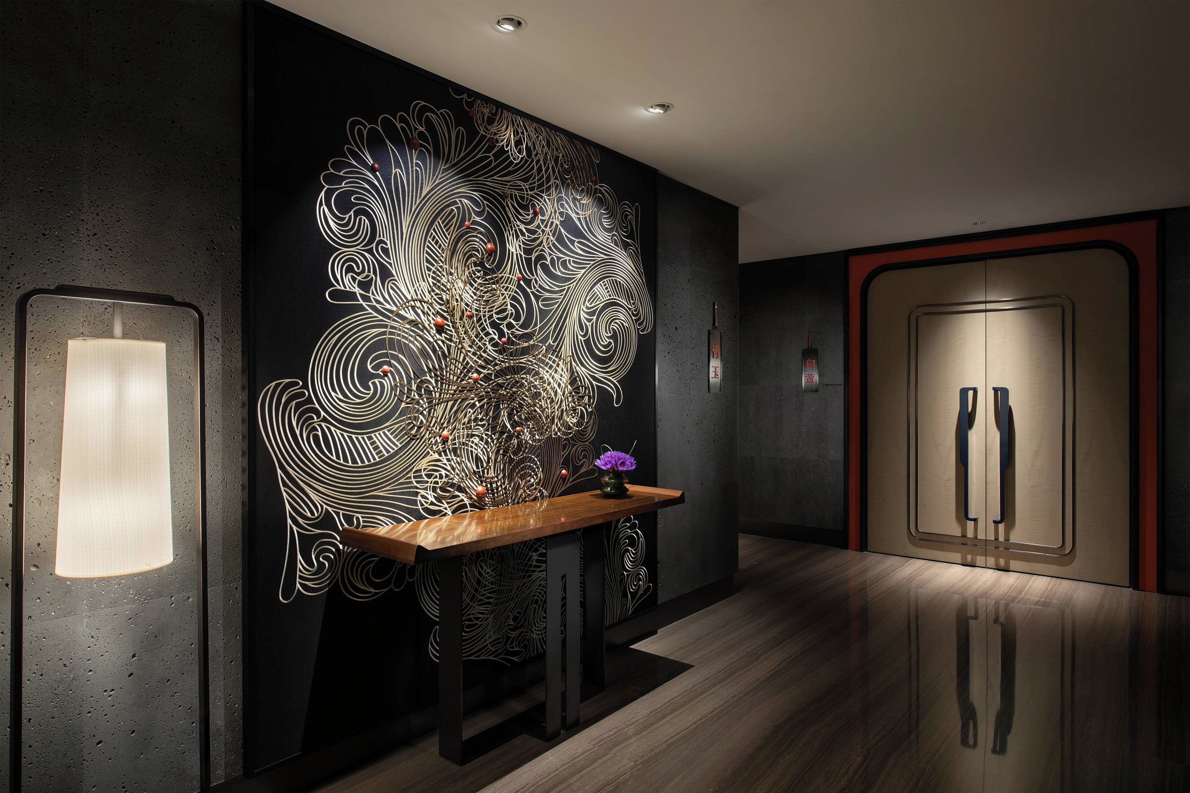 3 restaurants, breakfast, lunch, dinner served; chinese cuisine