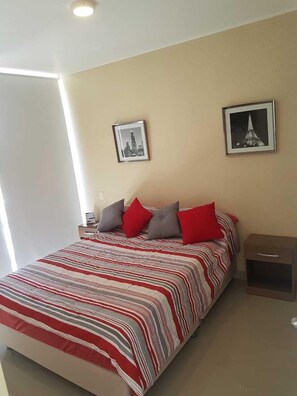 Deluxe-Apartment, 1 Schlafzimmer, eigenes Bad, Poolblick