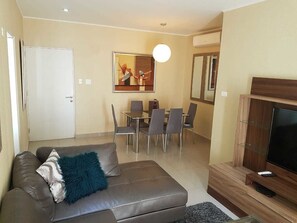 Family Apartment, 3 Bedrooms, Non Smoking, Private Bathroom