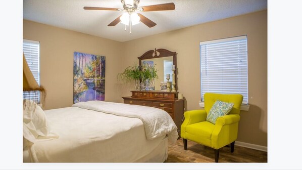 3 bedrooms, iron/ironing board, travel crib, free WiFi