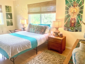 1 habitación, tabla de planchar con plancha, wifi gratis y ropa de cama