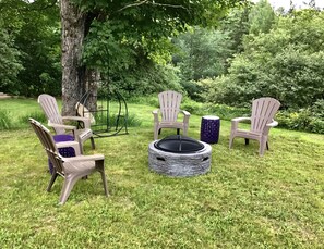 Property grounds -  2bdrm East Burke Apt  *Great Location*  (East Burke)