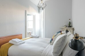 1 bedroom, iron/ironing board, Internet, bed sheets - Stunning 1BD flat, minutes from the beach front! (Brighton and Hove)