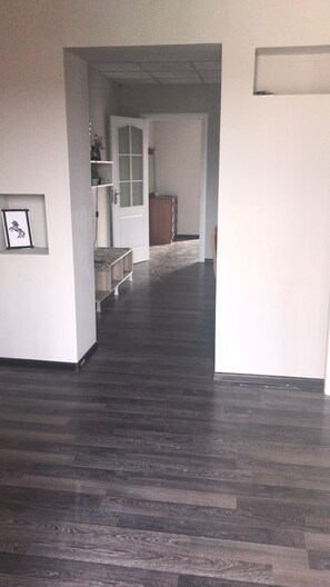 Appartement, 3 chambres | Coin séjour