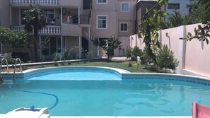 Piscina externa sazonal