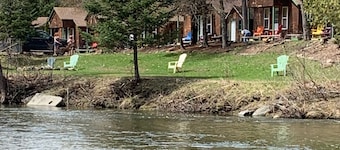 Pine Crest Motel And Cabins