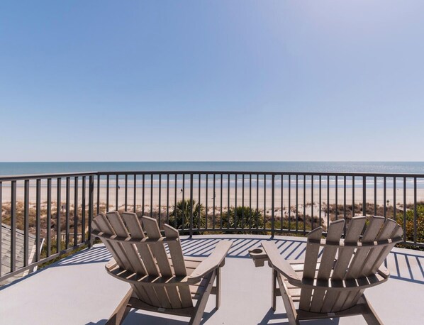 Property grounds - 37 Dune Lane - Island Dream Home, 7 Bedroom Oceanfront (Hilton Head Island)