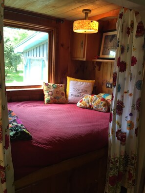 2 chambres, fer et planche à repasser, lit parapluie, Wi-Fi gratuit