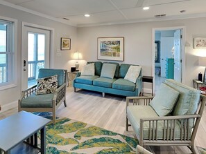 Smart TV, DVD player - Lindy-B | Sound Views + Screened Porch! (Topsail Beach)