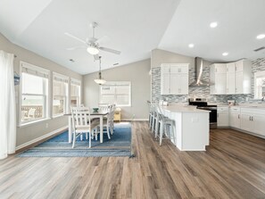 Fridge, microwave, oven, stovetop - The Beachcomber | Oceanfront, Topsail Beach! (Topsail Beach)