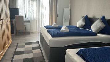 Superior Double Room | Desk, free WiFi, bed sheets