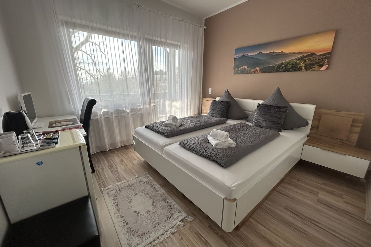 Desk, free WiFi, bed sheets