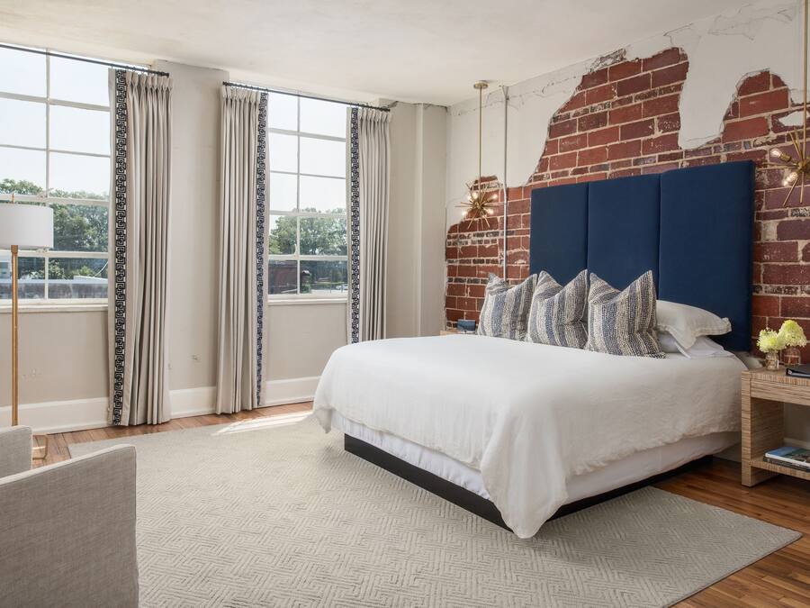 Deluxe Room, 1 King Bed | Egyptian cotton sheets, premium bedding, down duvets, pillow-top beds