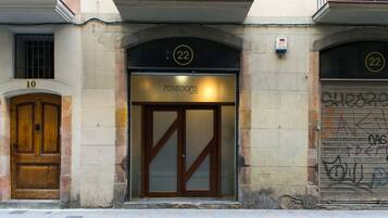 Entrada al alojamiento