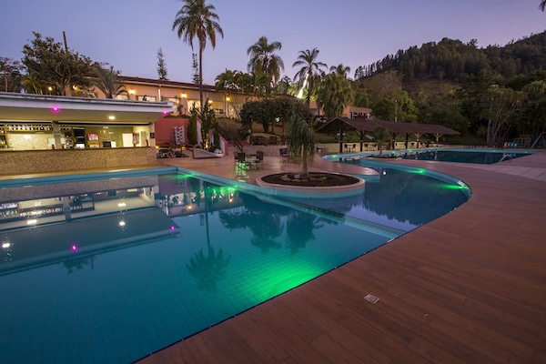 Indoor pool, 2 outdoor pools