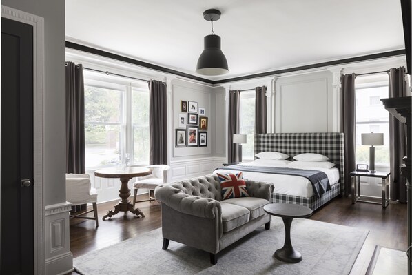 Signature-Zimmer, 1 King-Bett, Nichtraucher | Hochwertige Bettwaren, Zimmersafe, individuell dekoriert