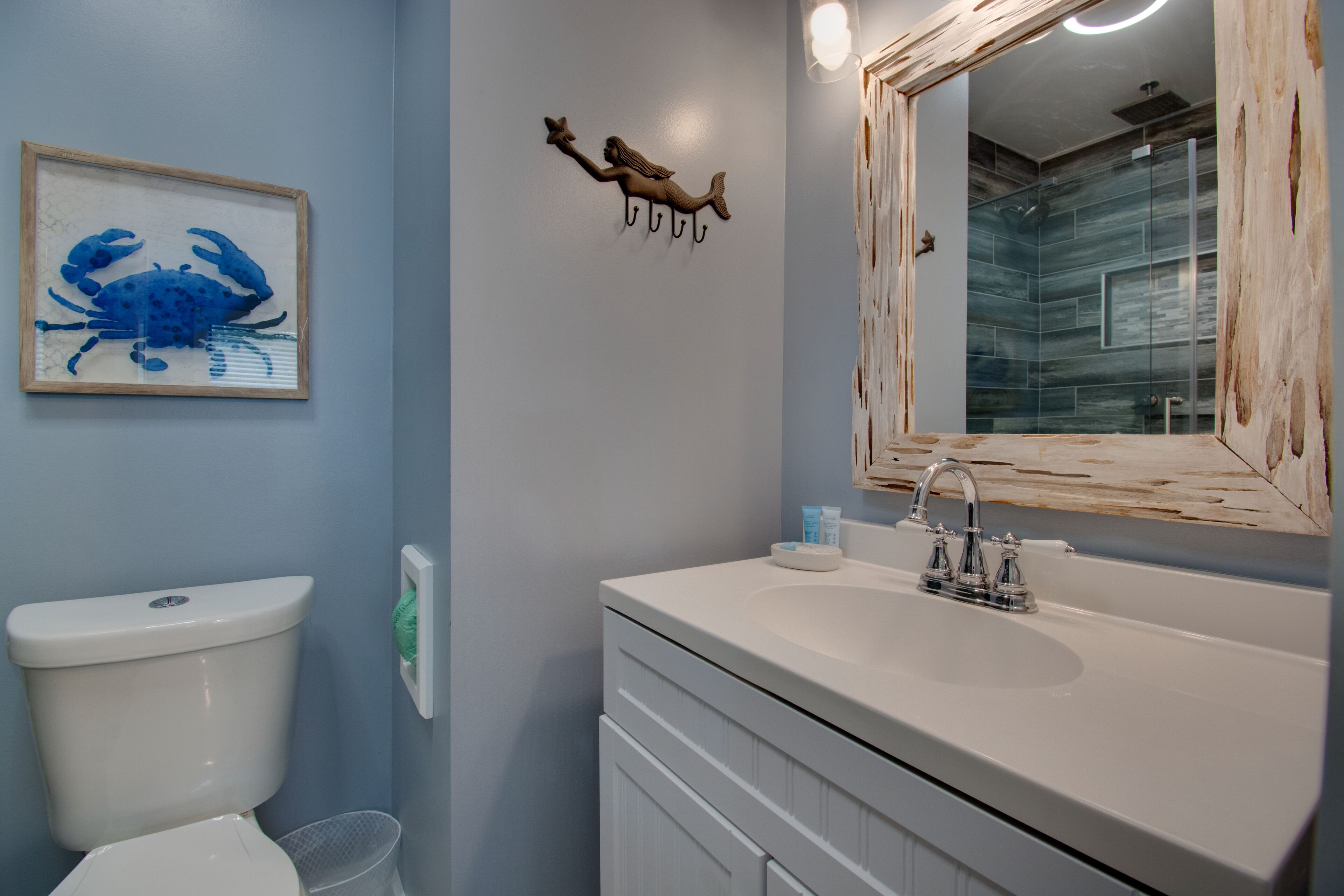 premier condo, 2 bedrooms | bathroom | combined shower/bathtub, hair dryer, towels, shampoo