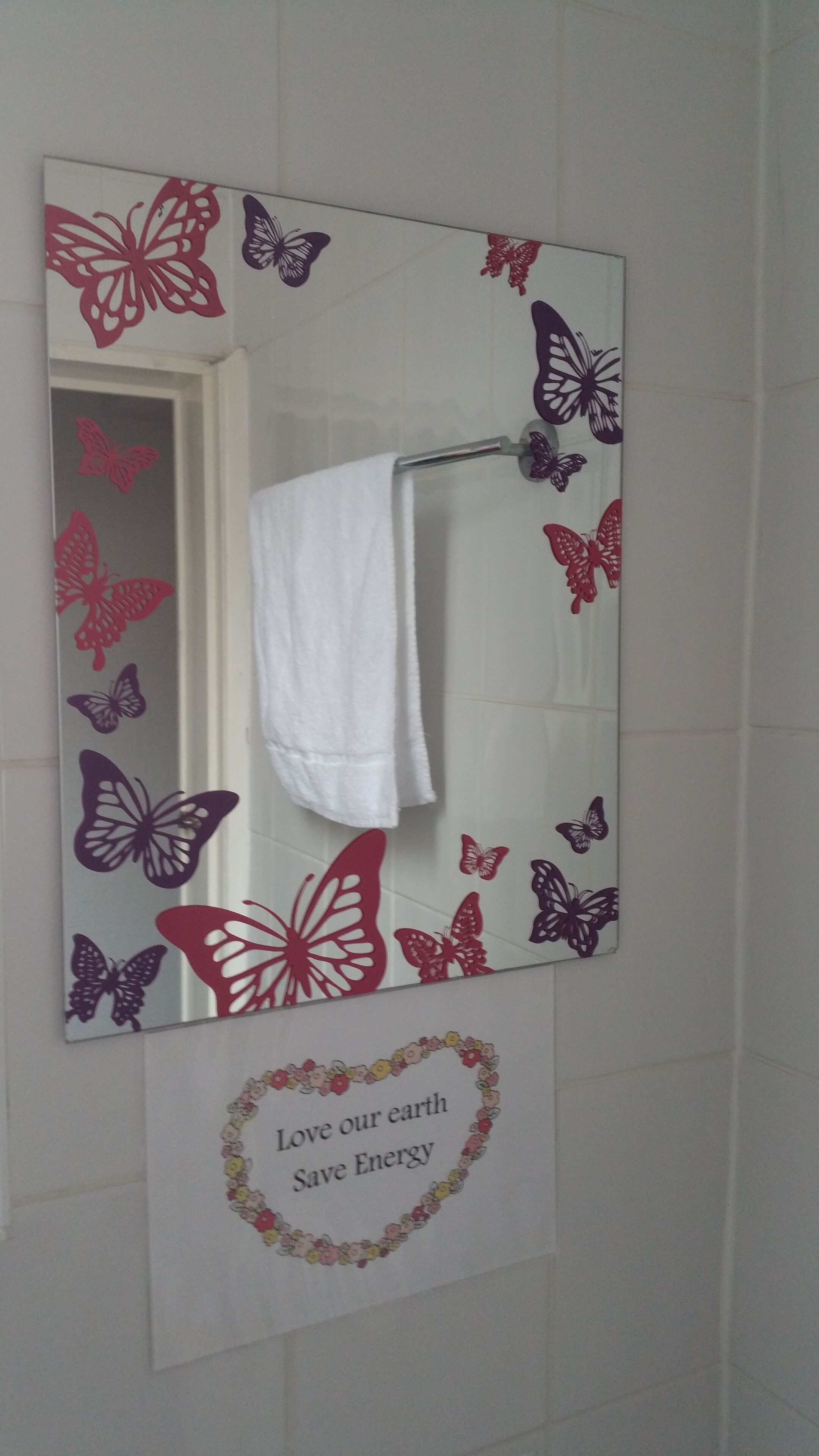 Shower, free toiletries, towels