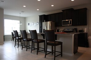 Basic Townhome | Private kitchen