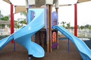 Children’s play area – outdoor