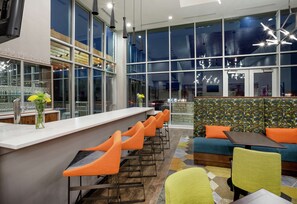 Bar (on property) - Homewood Suites by Hilton Edina Minneapolis (Edina)