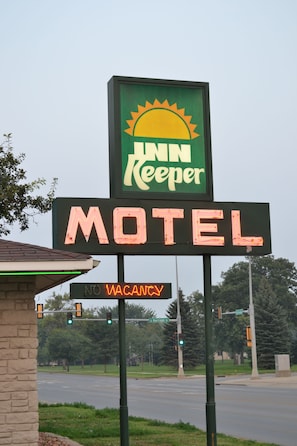 Front of property - Innkeeper Motel (Aberdeen)