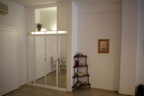 Interior - feels like home with luxury details (Athina)