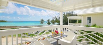 Contemporary Upstairs 2BR 2BA Bayfront Apartment