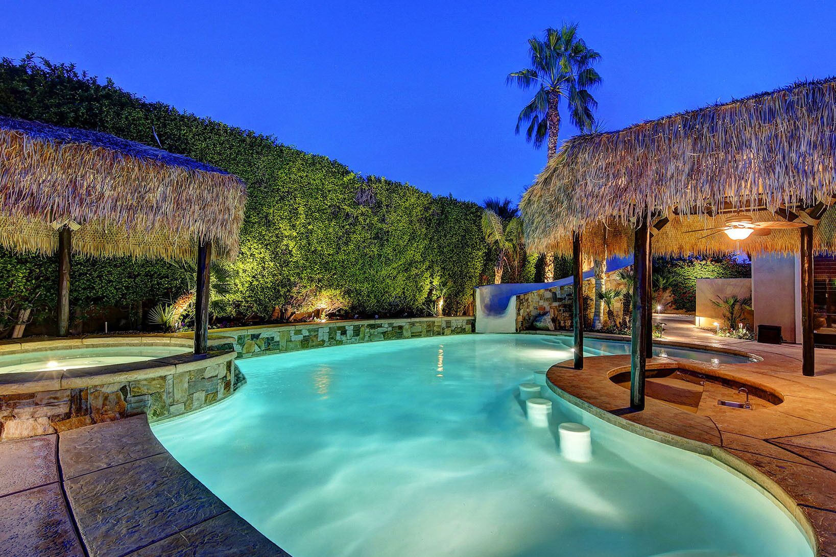 'Vista Escondido' Pool, spa, waterslide, swim-up b