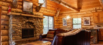 Whitetail Ridge with access to Wilderness Waterpark