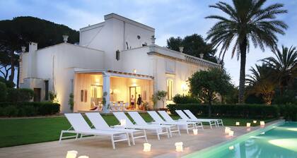 Luxus-Designer-Villa mit Infinity-Pool, herrlicher Aussicht im Herzen Apuliens