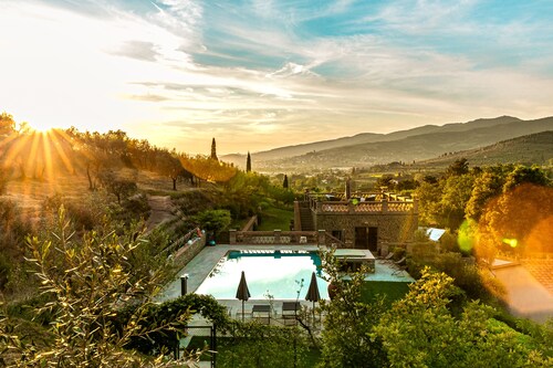 Casupoli, Villa with views and pool in the Tuscan countryside