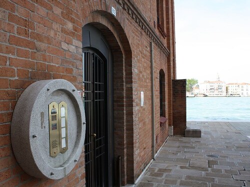 THE MOLINO APARTMENT (In the famous Molino Stucky palace. With canal view)