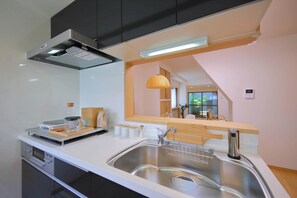 하우스 | 전용 간이 주방 | 냉장고, 전자레인지, 오븐, 쿡탑