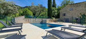 Piscine extérieure, piscine chauffée