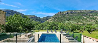 Fattoria provenzale / Piscina riscaldata* / 14 persone